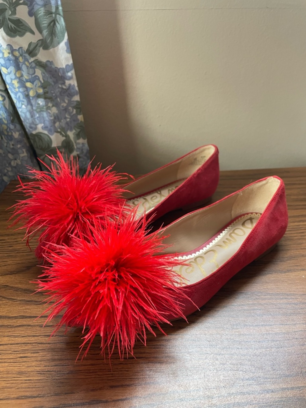 Sam Edelman Feather Pom Pointy Toe Suede Leather Flats Size 7